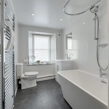 Ferienhaus Salvin House